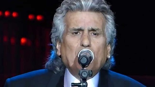 Toto Cutugno vrea să viziteze Cimitirul Vesel de la Săpânţa.