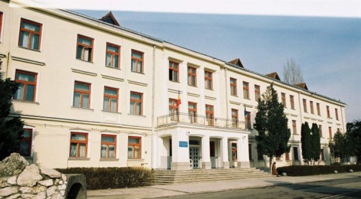 Elevi din Serbia si Bulgaria viziteaza Craiova