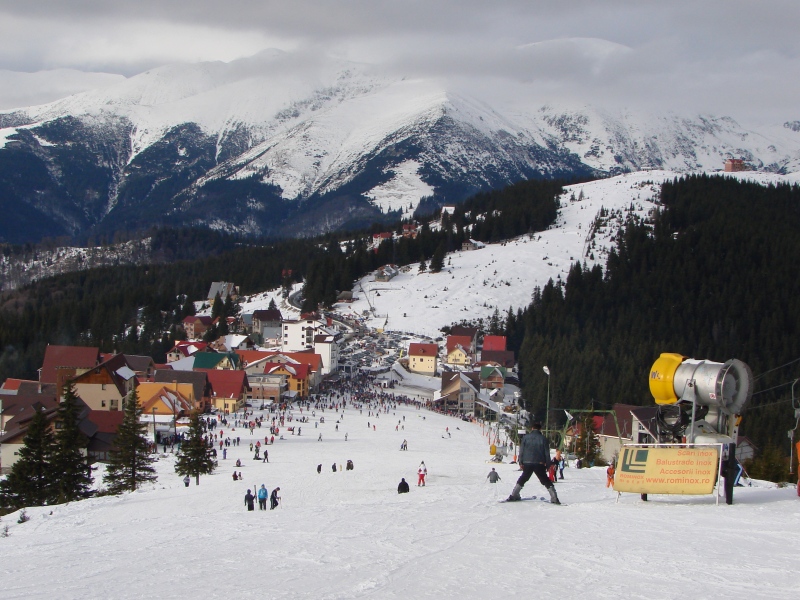 Ranca: aglomeratie si party pe partie!