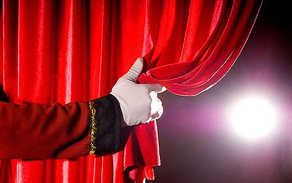 Valcenii sunt invitati in weekend la Teatrul Ariel