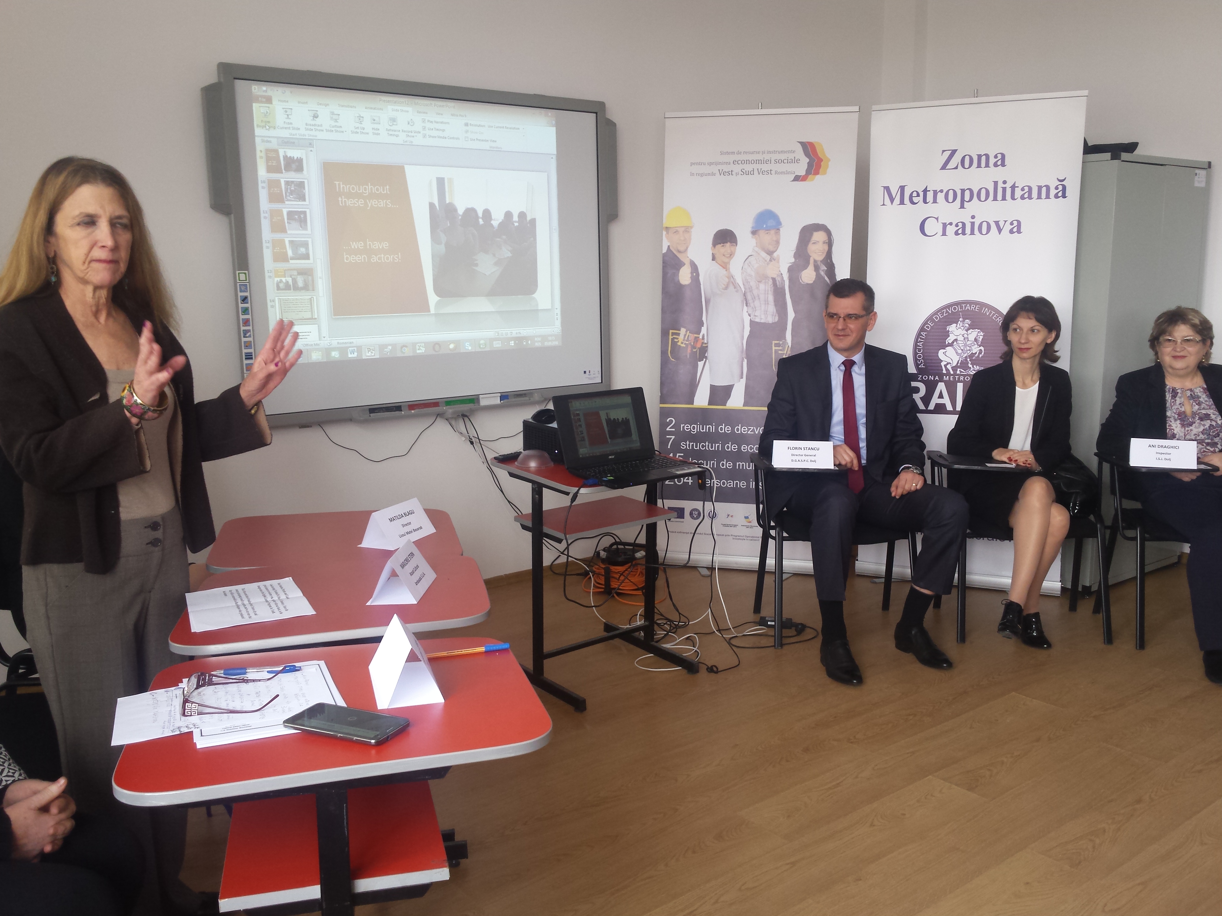 „English Language Program for Youth”