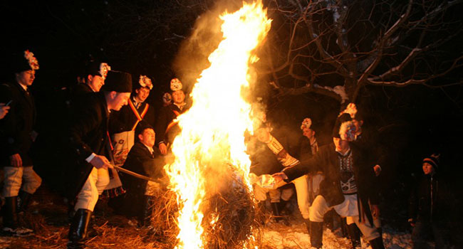 10 APRILIE – STRIGARILE