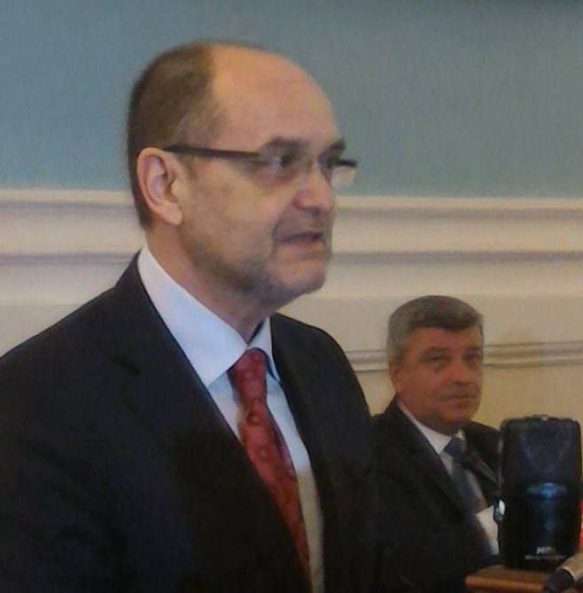 Ministrul Curaj, despre absolventi si profesii (audio)