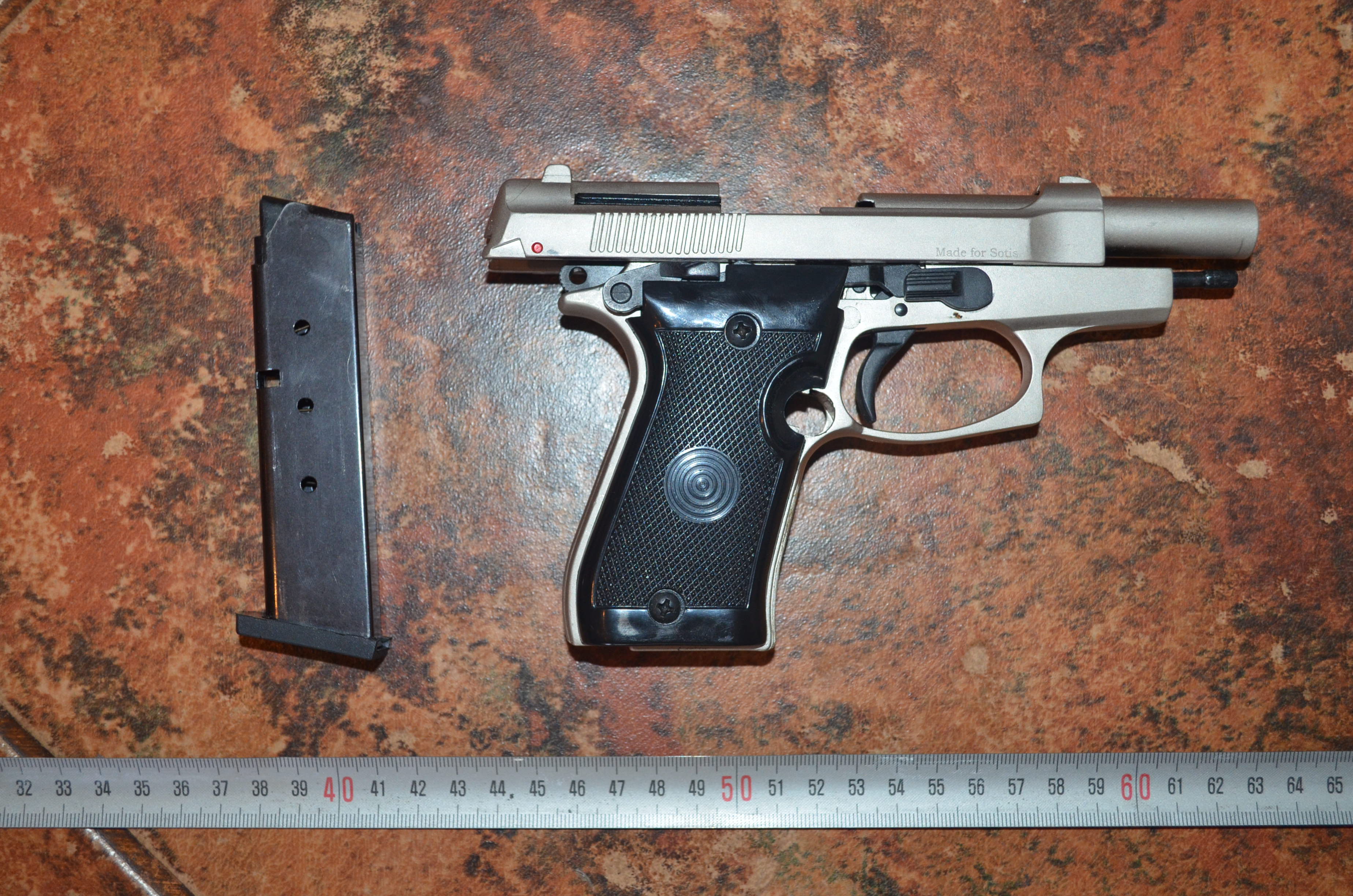 Descinderi la persoane banuite de furt din autoturisme