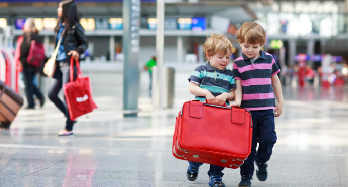 Noi reguli pentru minorii care calatoresc in strainatate!