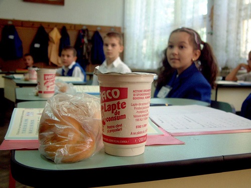 Verificări la „Cornul și laptele” (audio)