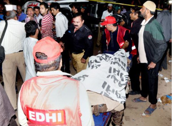 Atac sinucigaş intr-un parc de distractii din Pakistan!
