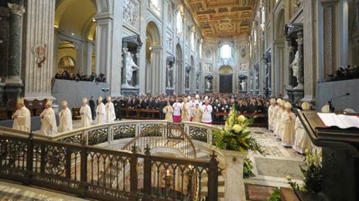 Creştinii romano-catolici şi protestanţi se pregătesc să serbeze Paştele (audio)