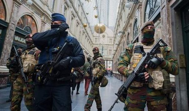 Se caută doi militanți (audio)