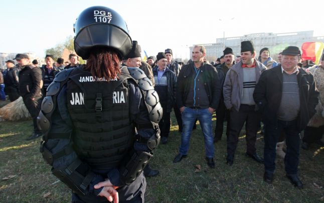 Mii de crescători de animale protesteaza astazi la București