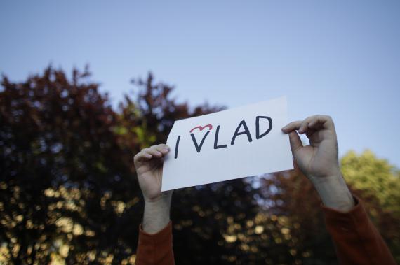 Proteste la Guvern pentru sustinerea ministrului demisionar al culturii