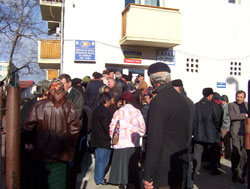 Pensionarii sunt aşteptaţi la tratament