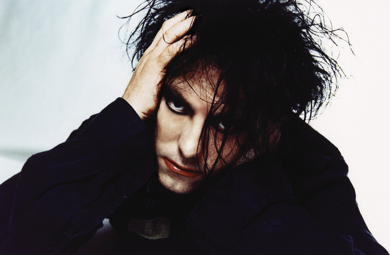 La multi ani, Robert Smith – solistul trupei The Cure!