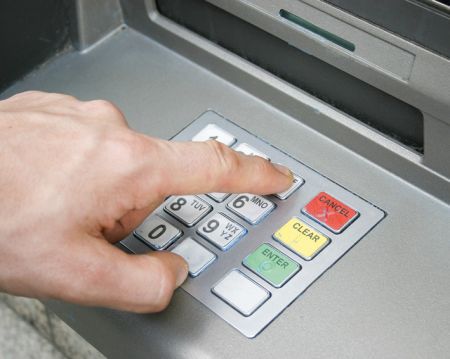 Noi reguli pentru plata cu cardul