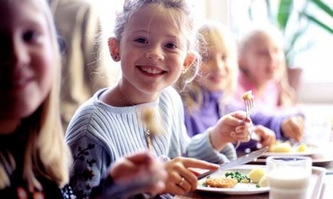 Propuneri „excentrice” de la ministrul Educației