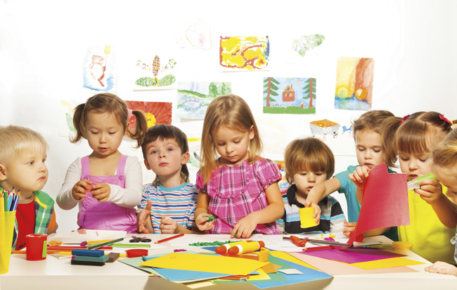 Reinscrierile si inscrierile la gradinita incep in luna mai!