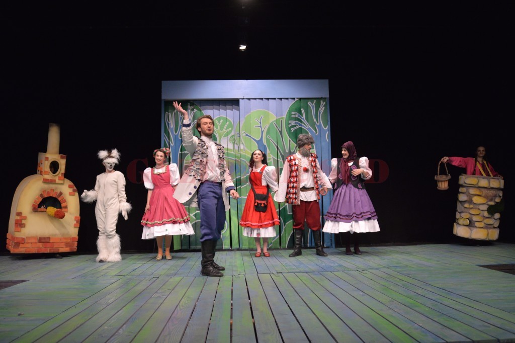 “Fata mosului si fata moasei” – in premiera la TNC