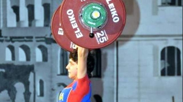 O medalie de aur și două de bronz pentru români