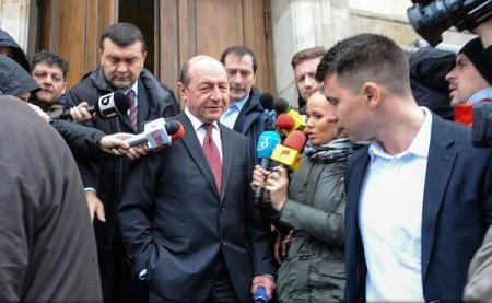 Traian Basescu, pus sub urmarire penala!