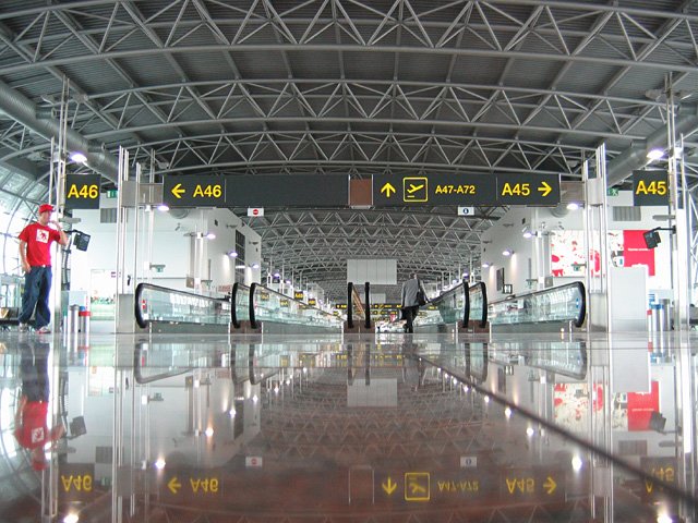 Aeroportul din Bruxelles partial deschis