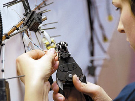 Italienii construiesc o fabrica la Susani