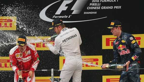 F1: Nico Rosberg a câștigat MP al Chinei!