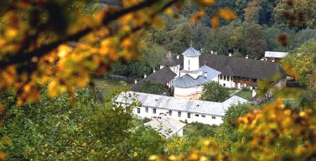 (Reportaj) Turism de Paste la Polovragi