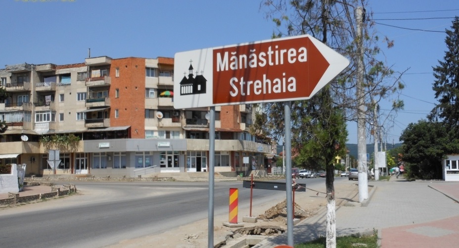 Strehaia: doua femei si un copil au spart o locuinta