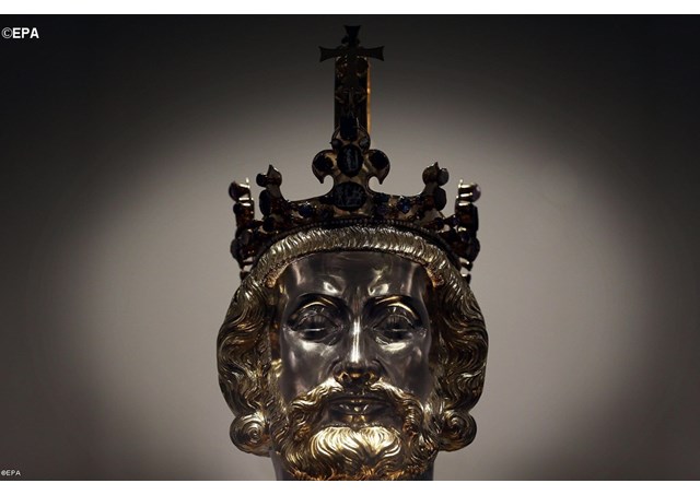 Papa Francisc va primi astazi premiul Carol cel Mare