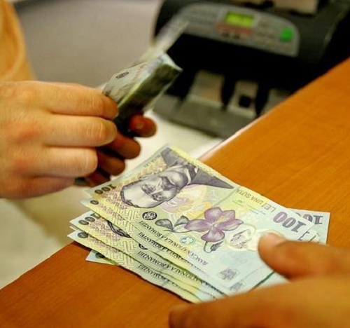 INS: Preţurile au scăzut în medie cu 3,3%