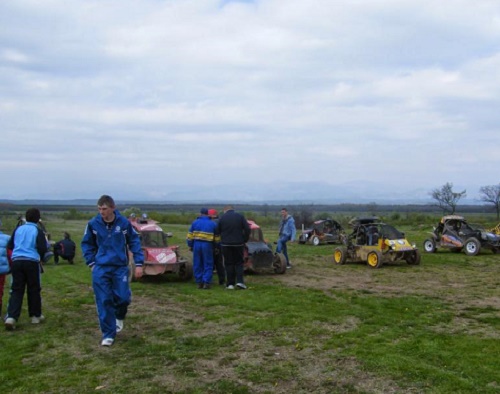 Rallycross și narcise la Preajba