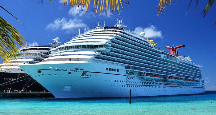 Primul vas de crozieră american acostează la Havana după 5 decenii de restricții!