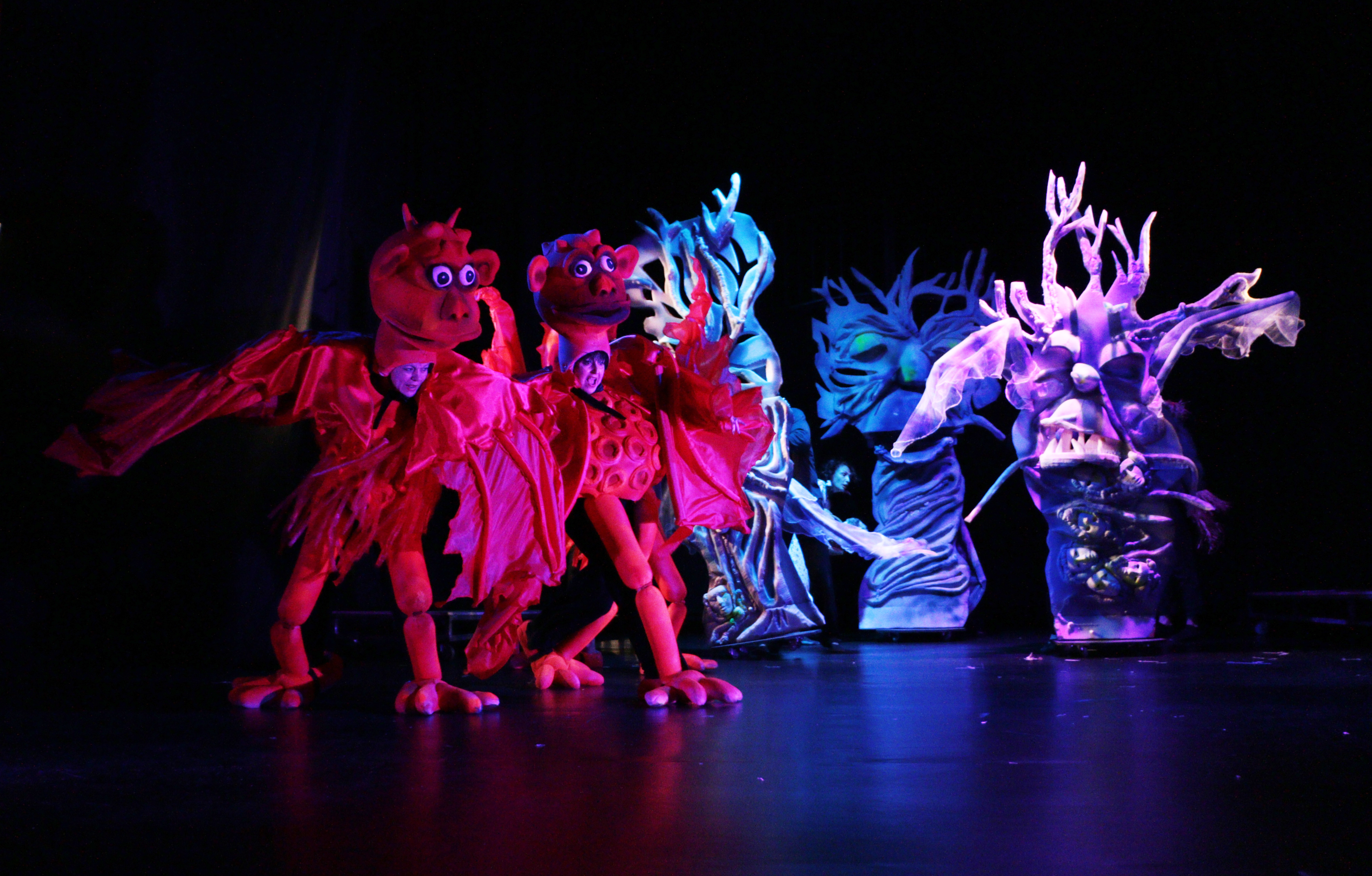 Vrajitorul din Oz si Alba ca Zapada, pe scena Teatrului Colibri