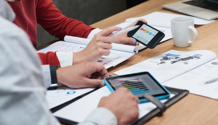 Guvernul vrea să impună votul pe pachetul de achiziţii publice