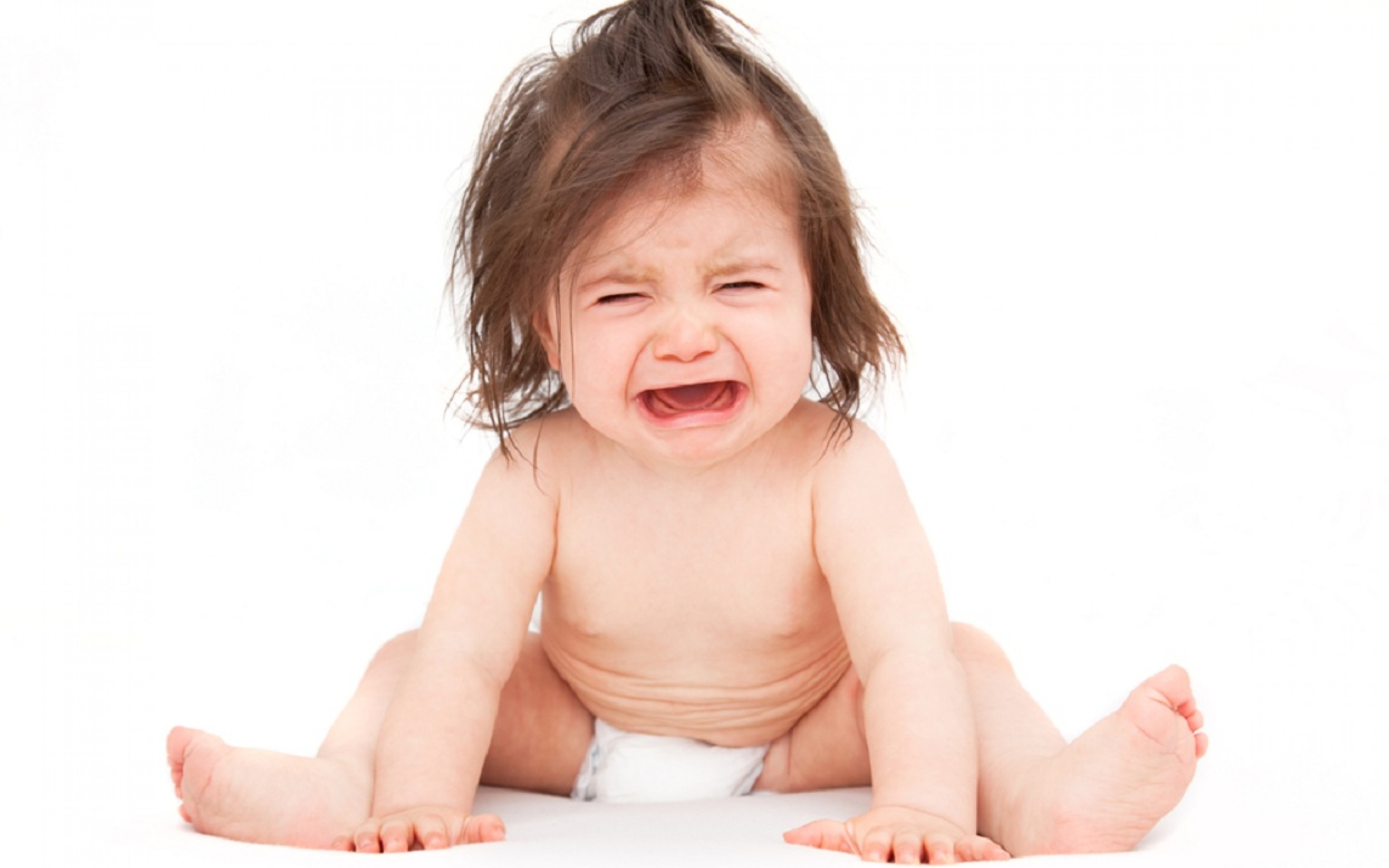 Bebeluşii trebuie lăsaţi să plângă până adorm! :(