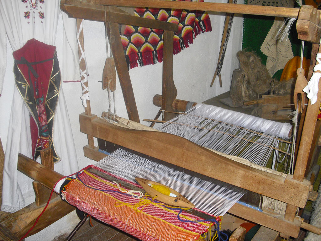 (Audio) Copiii talentati expun la Muzeul Olteniei