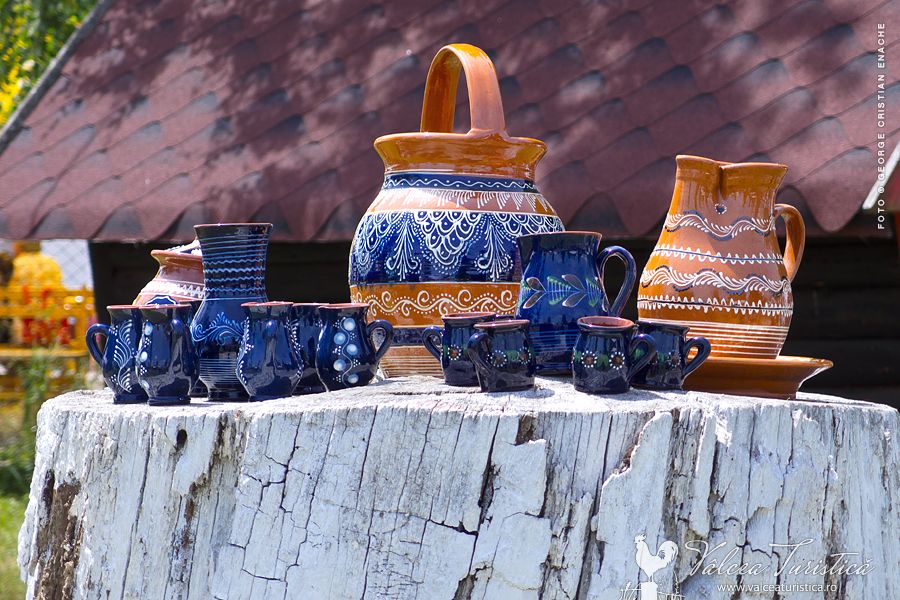 Ceramica de Horezu, expusa la Biblioteca Nationala a Romaniei