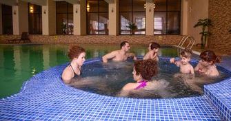 Apa din bazin poate deveni toxică