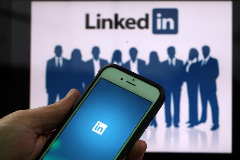 Utilizatorii LinkedIn, rugati sa isi schimbe parolele dupa piratarea datelor!