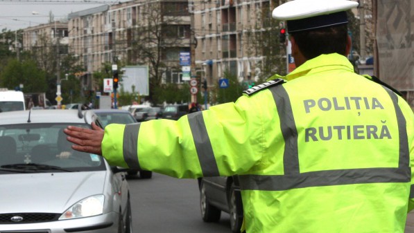 Șoferii care nu-și plătesc amenzile rămân fără permis