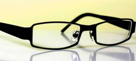Soluții pentru a scăpa de ochelari