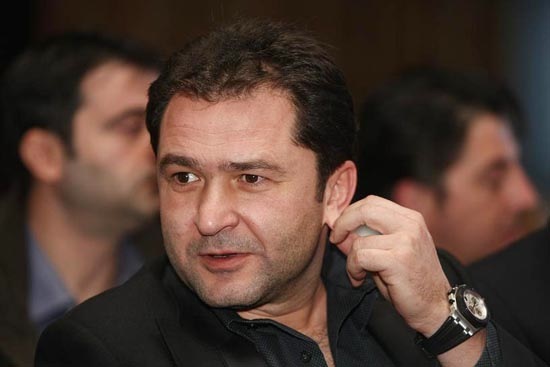 Elan Schwartzenberg, dat în urmărire națională