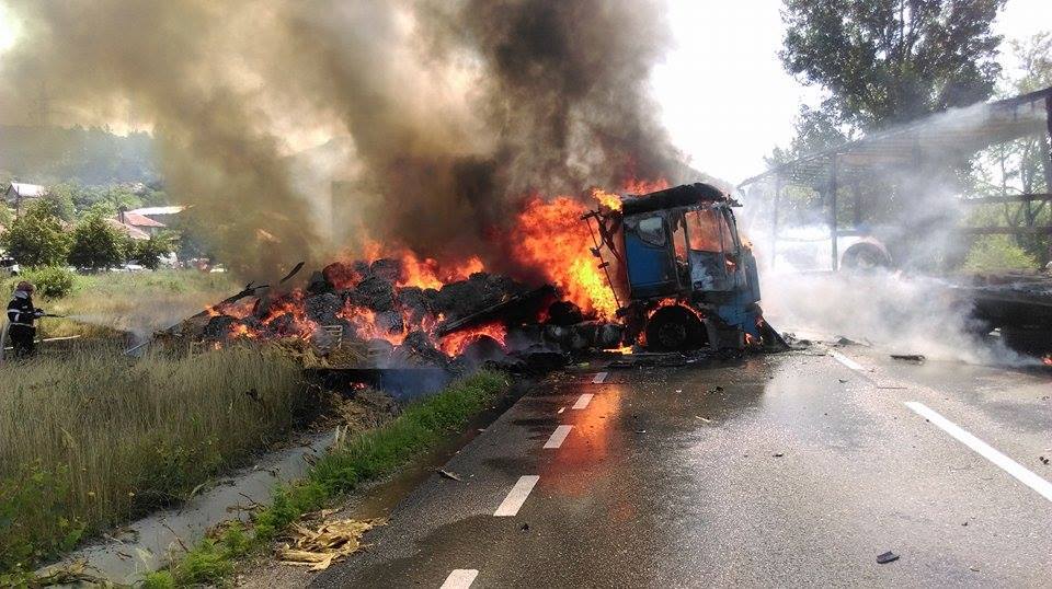 Accident cu incendiu intre 4 autoturisme in Mehedinti!