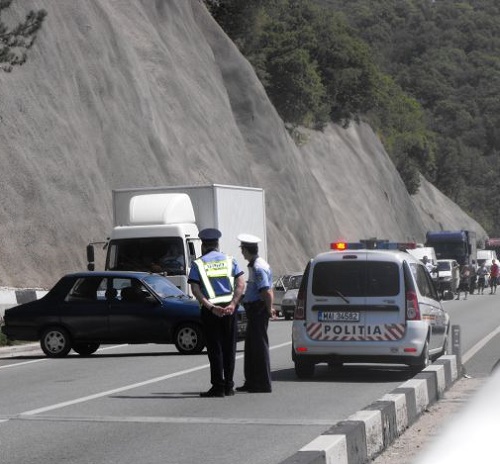Trafic întrerupt pe DN 6