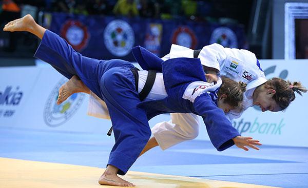 Vâlvoi și Stroe: argint și bronz la Campionatul Balcanic de judo