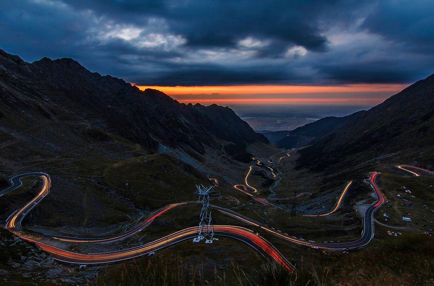 Transfăgărăşanul redeschis traficului cu aproape două săptămâni mai devreme decât era programat