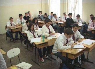 A început simularea Evaluării Naționale și a Bacalaureatului