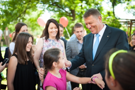 Președintele Klaus Iohannis împlinește astazi 57 de ani!