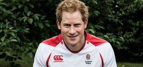 Prințul Harry și Ellie Goulding au fost surprinși sărutându-se