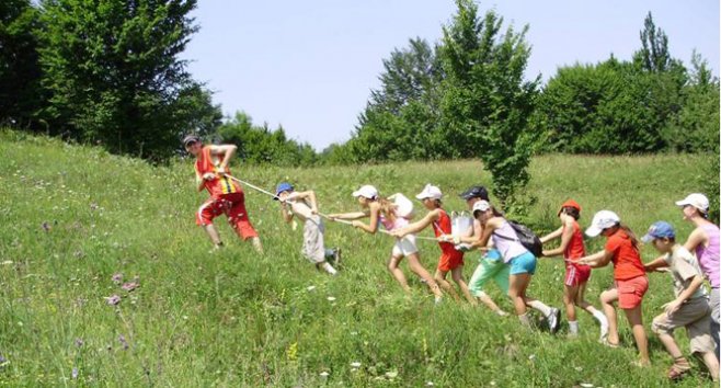 Tabere gratuite pentru elevii doljeni
